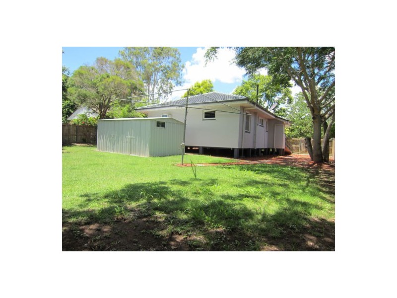 4 Light Street, Leichhardt QLD 4305