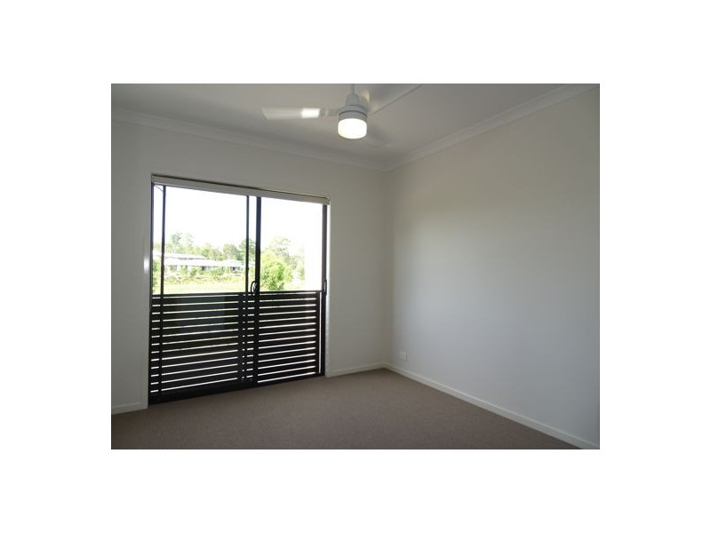 102 Parkview Parade, Ripley QLD 4306