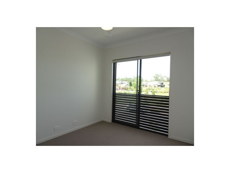 102 Parkview Parade, Ripley QLD 4306