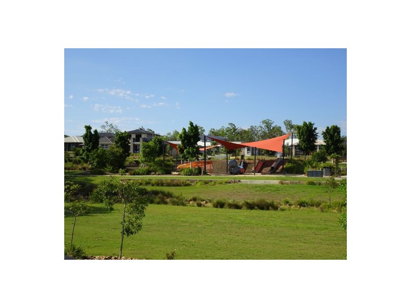102 Parkview Parade, Ripley QLD 4306