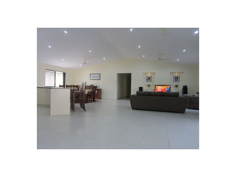 21 Piccadilly Court, Deebing Heights QLD 4306