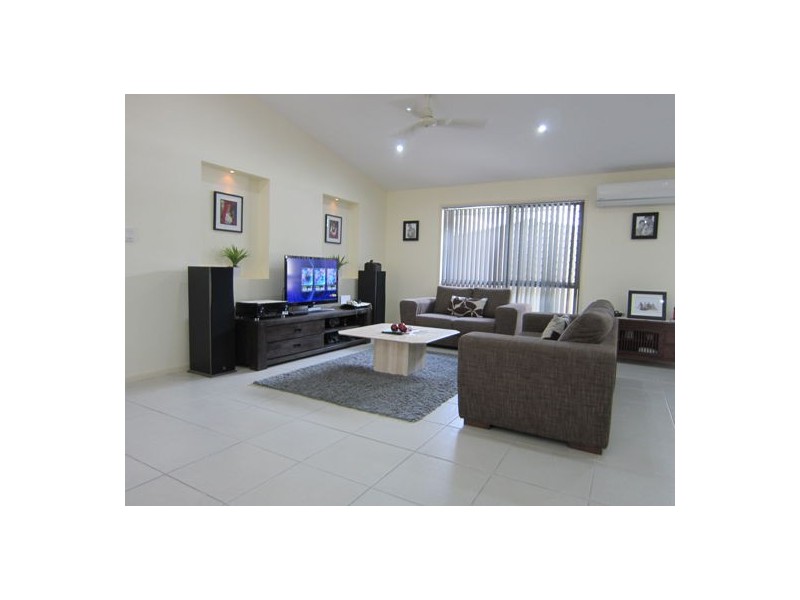 21 Piccadilly Court, Deebing Heights QLD 4306