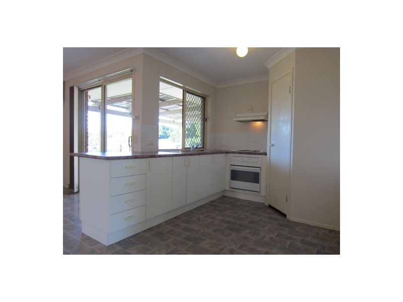 3 Hillcrest Place, Flinders View QLD 4305