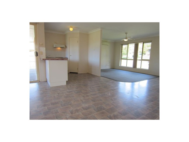 3 Hillcrest Place, Flinders View QLD 4305