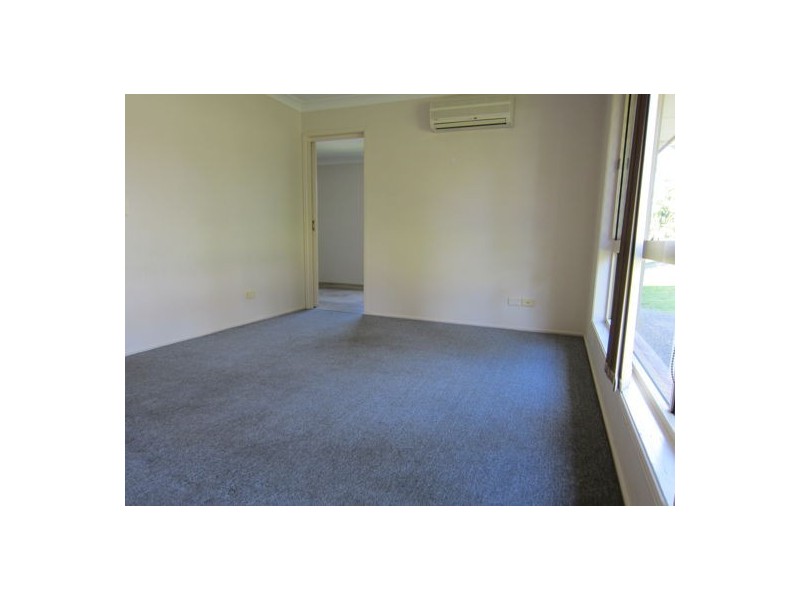 3 Hillcrest Place, Flinders View QLD 4305
