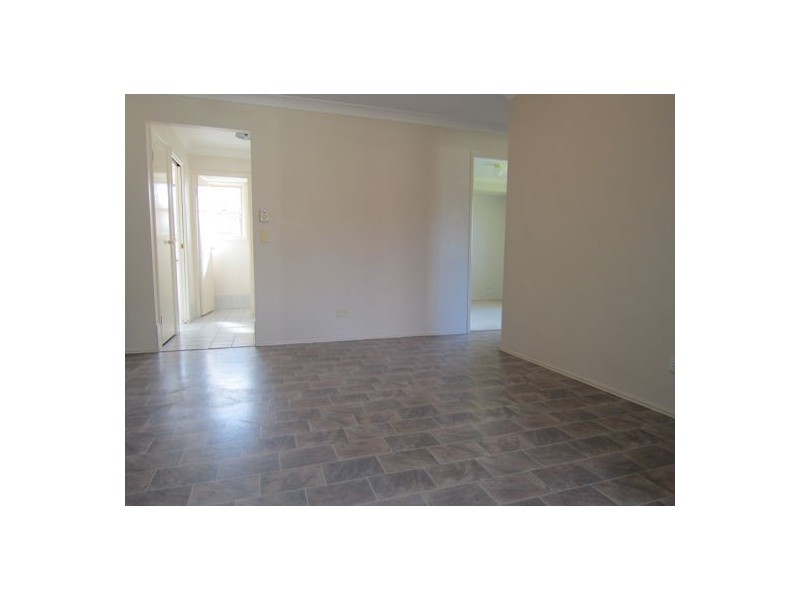 3 Hillcrest Place, Flinders View QLD 4305