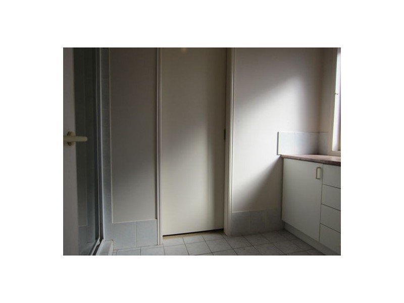 3 Hillcrest Place, Flinders View QLD 4305