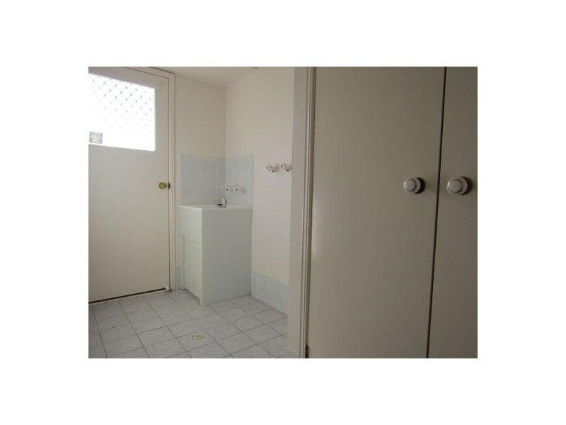 3 Hillcrest Place, Flinders View QLD 4305