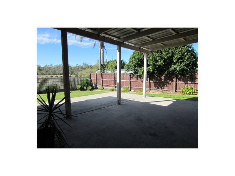 3 Hillcrest Place, Flinders View QLD 4305