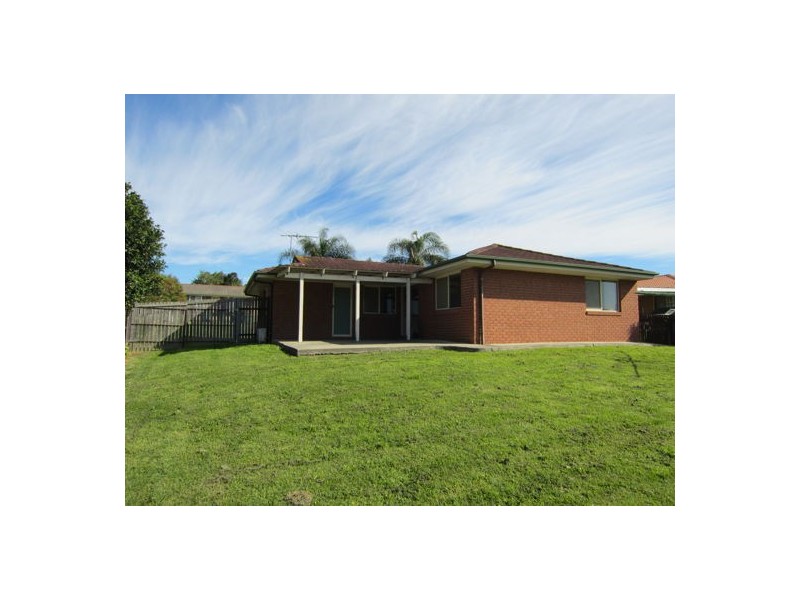 3 Hillcrest Place, Flinders View QLD 4305
