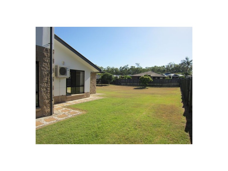 16 Lakeview Drive, Deebing Heights QLD 4306