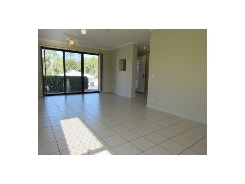 16 Lakeview Drive, Deebing Heights QLD 4306