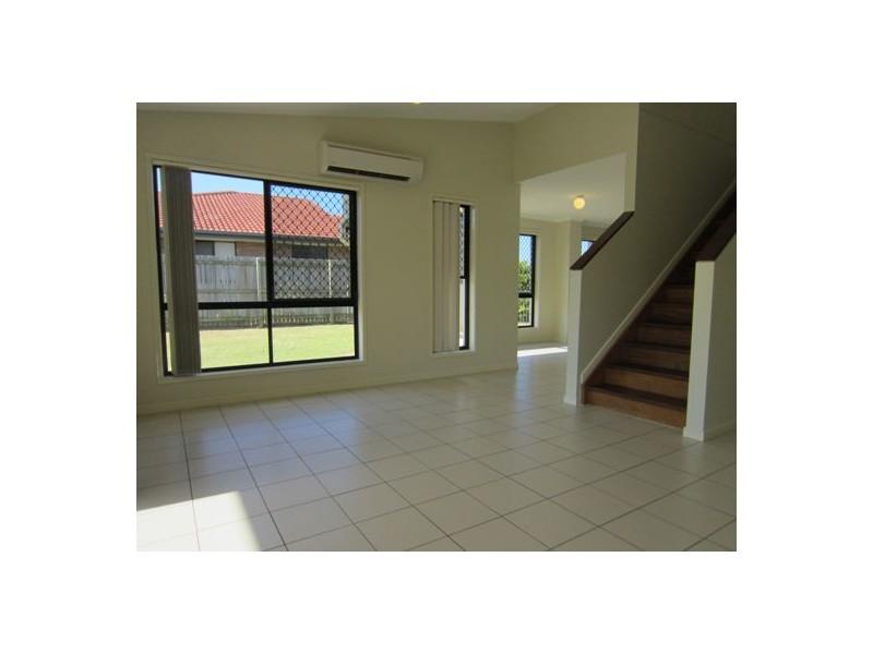 16 Lakeview Drive, Deebing Heights QLD 4306
