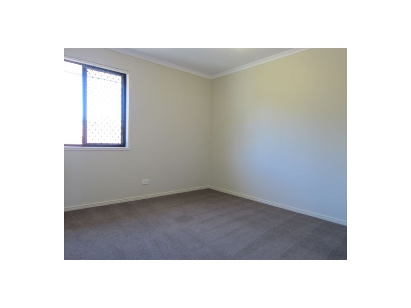 16 Lakeview Drive, Deebing Heights QLD 4306
