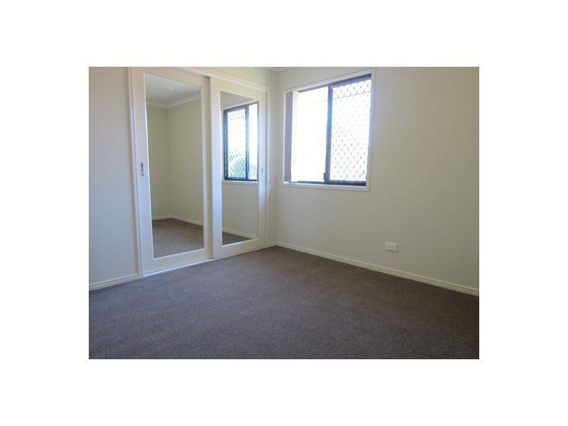 16 Lakeview Drive, Deebing Heights QLD 4306