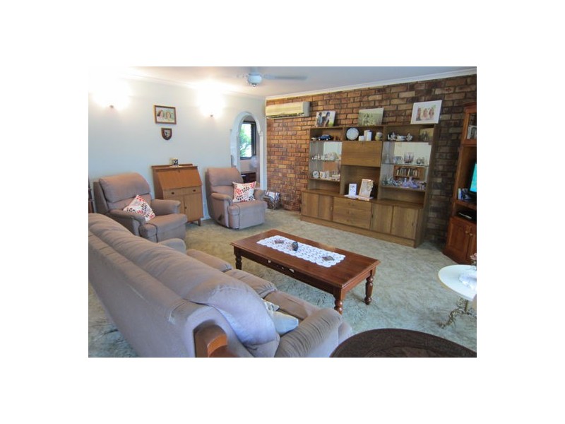 10 Blenheim Crescent, Yamanto QLD 4305