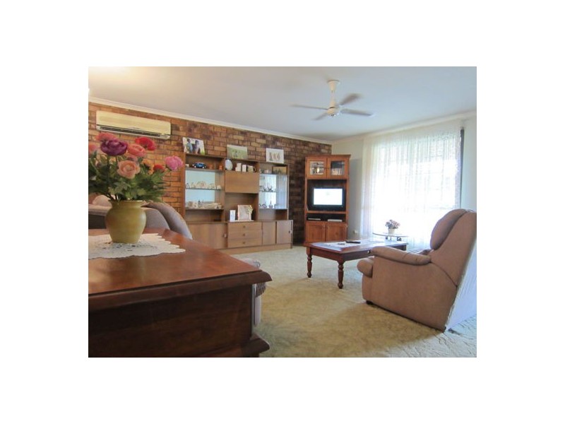 10 Blenheim Crescent, Yamanto QLD 4305