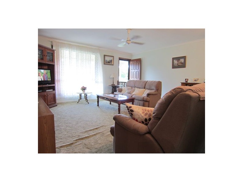 10 Blenheim Crescent, Yamanto QLD 4305