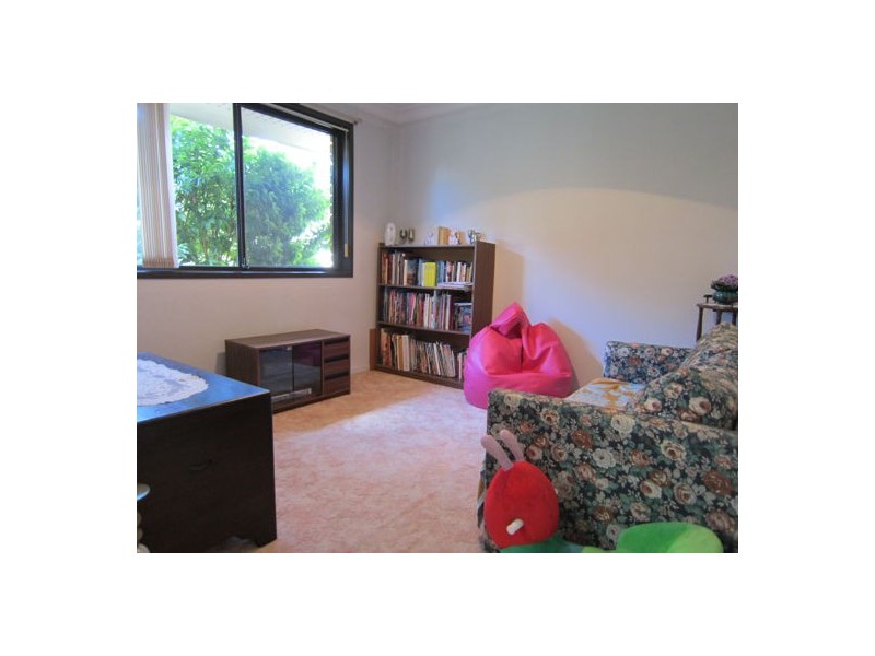 10 Blenheim Crescent, Yamanto QLD 4305