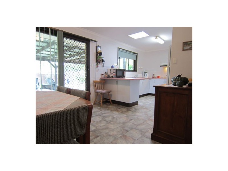 10 Blenheim Crescent, Yamanto QLD 4305