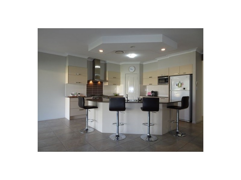 20 Hannant Road, Hatton Vale QLD 4341