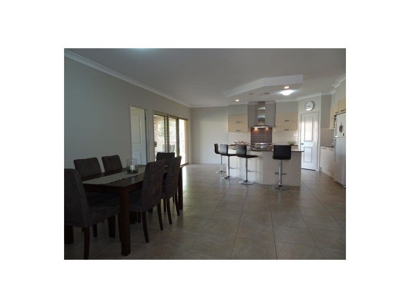 20 Hannant Road, Hatton Vale QLD 4341