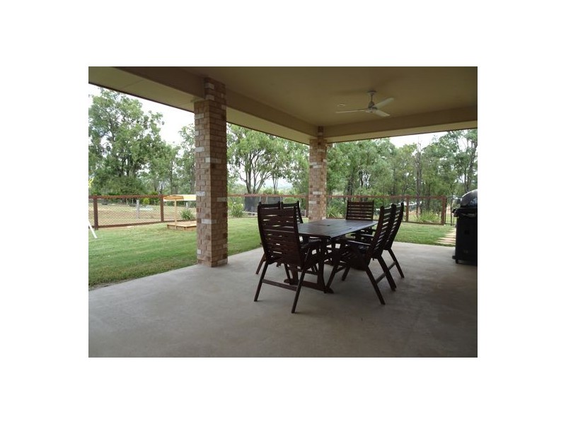 20 Hannant Road, Hatton Vale QLD 4341