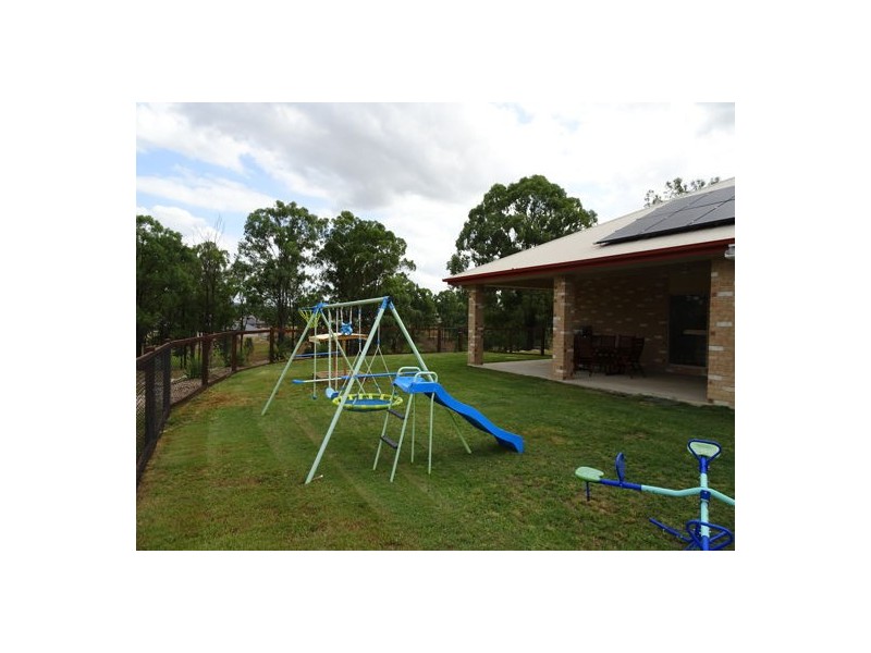 20 Hannant Road, Hatton Vale QLD 4341