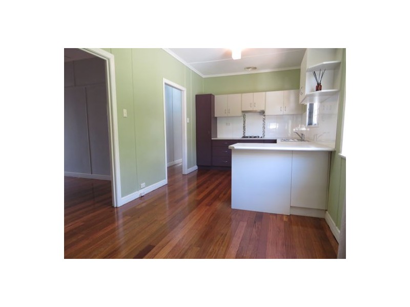 3 Ruskin Street, Eastern Heights QLD 4305