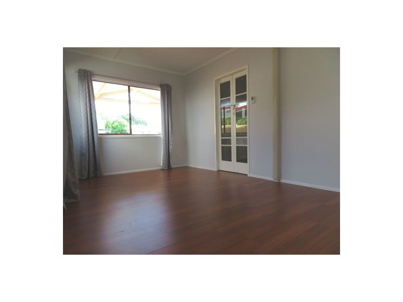 3 Ruskin Street, Eastern Heights QLD 4305
