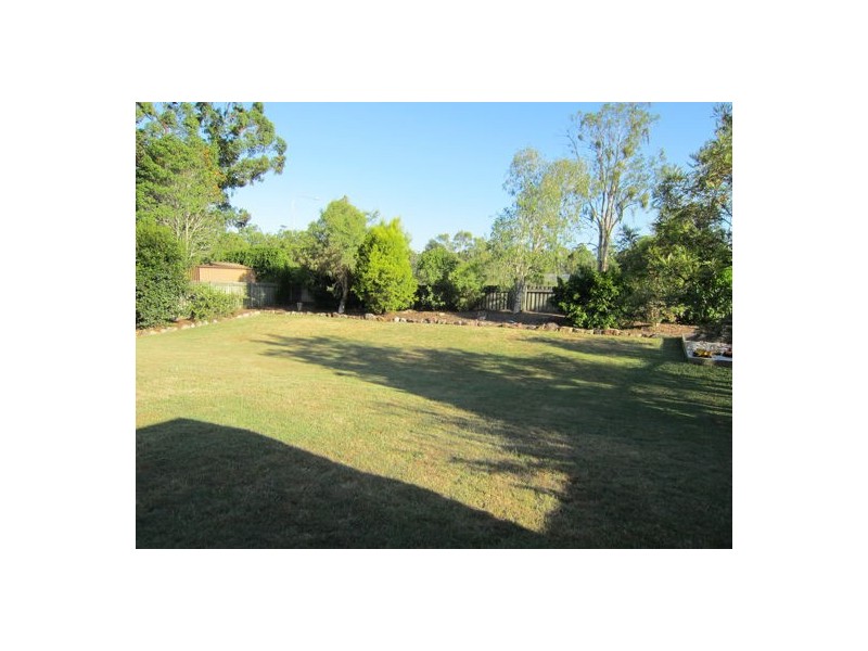 122 Equestrian Drive, Yamanto QLD 4305
