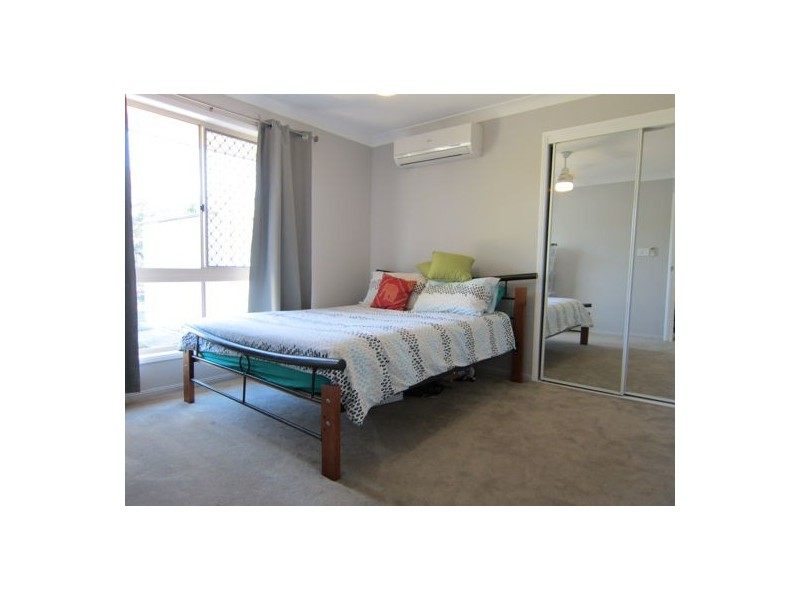 122 Equestrian Drive, Yamanto QLD 4305