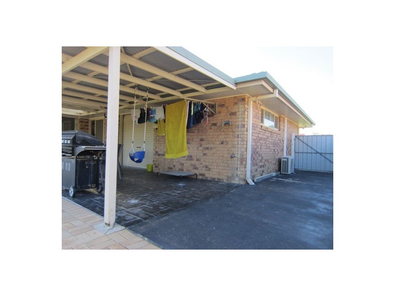 122 Equestrian Drive, Yamanto QLD 4305
