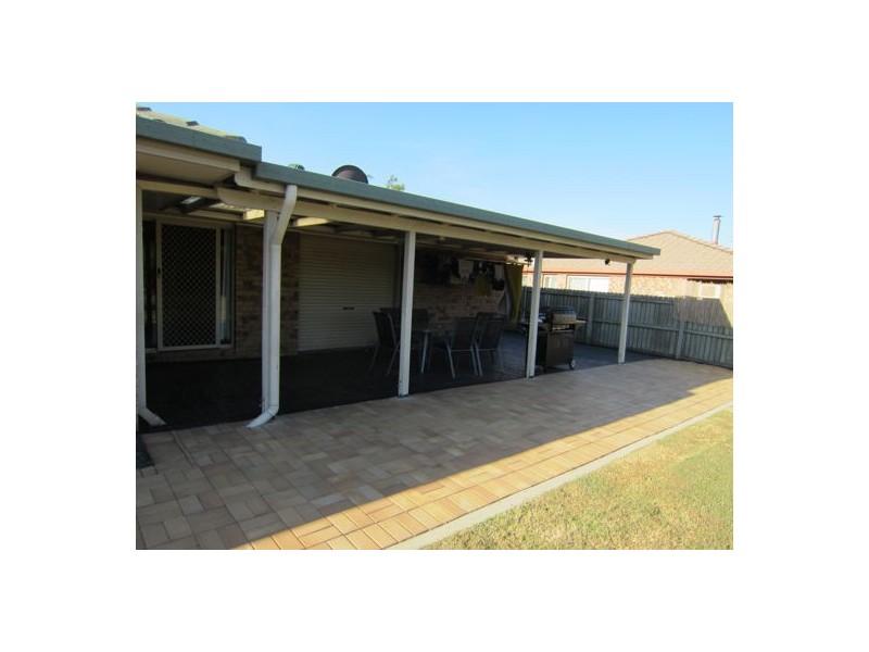 122 Equestrian Drive, Yamanto QLD 4305