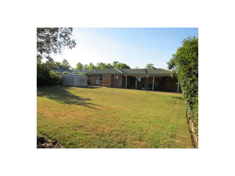 122 Equestrian Drive, Yamanto QLD 4305