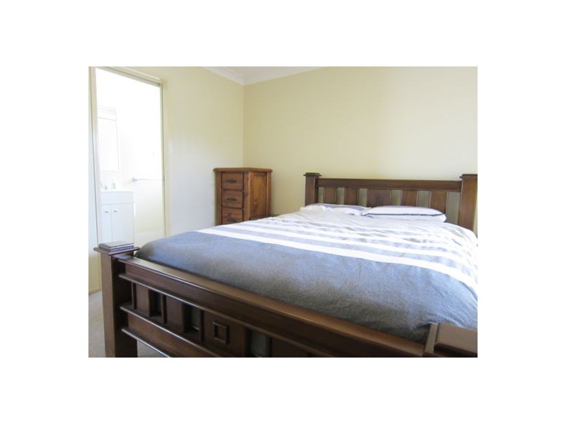 138 Edwards Street, Raceview QLD 4305