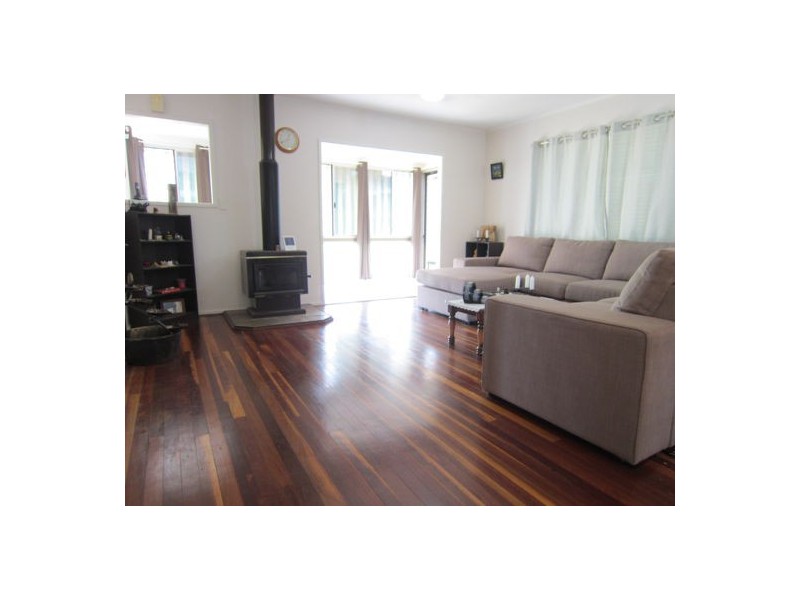 5 Bellhaven Drive, Bundamba QLD 4304
