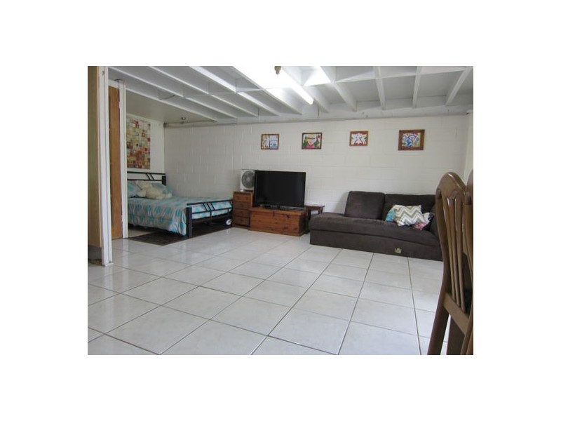 5 Bellhaven Drive, Bundamba QLD 4304
