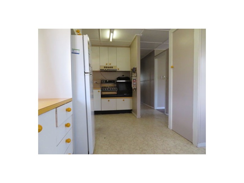 18 Alice Street, Blackstone QLD 4304