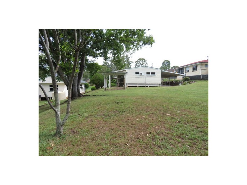 18 Alice Street, Blackstone QLD 4304