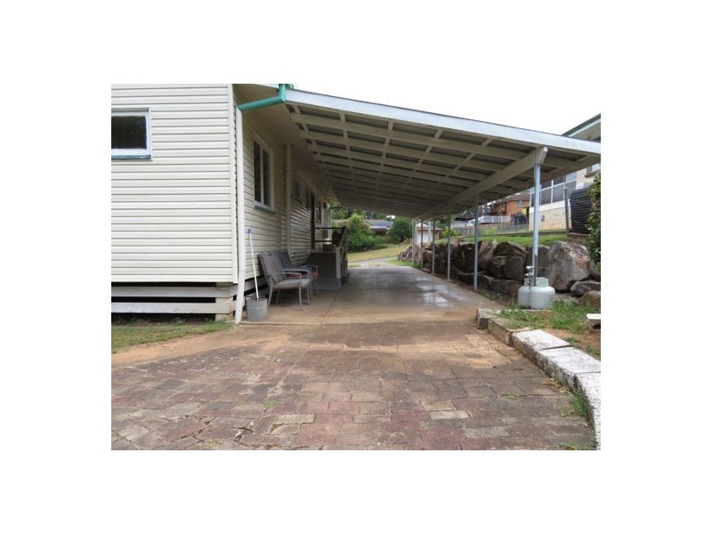 18 Alice Street, Blackstone QLD 4304