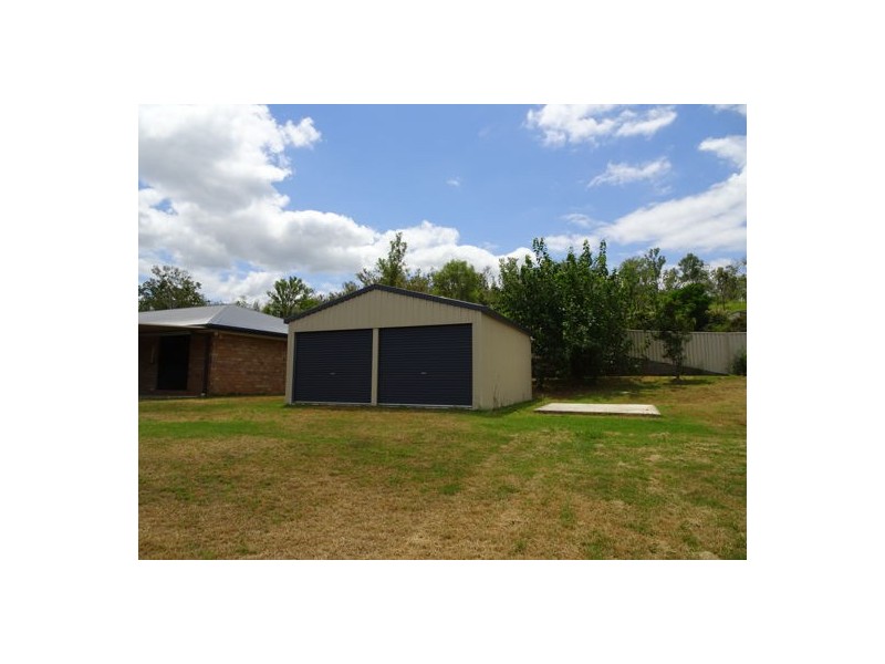 4 Overton Place, Fernvale QLD 4306