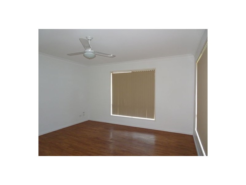 4 Overton Place, Fernvale QLD 4306
