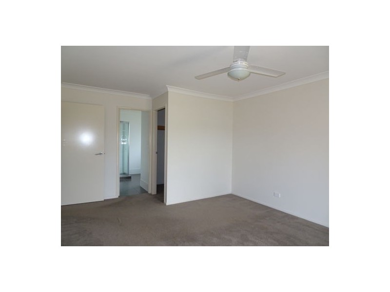 4 Overton Place, Fernvale QLD 4306