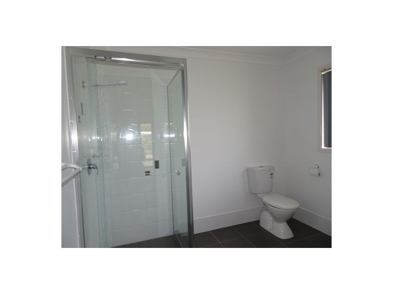 4 Overton Place, Fernvale QLD 4306