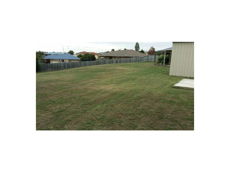 4 Overton Place, Fernvale QLD 4306