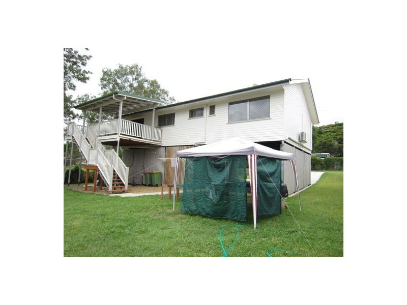 4 Queen Street, Blackstone QLD 4304