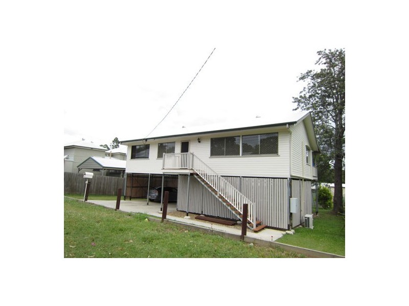 4 Queen Street, Blackstone QLD 4304