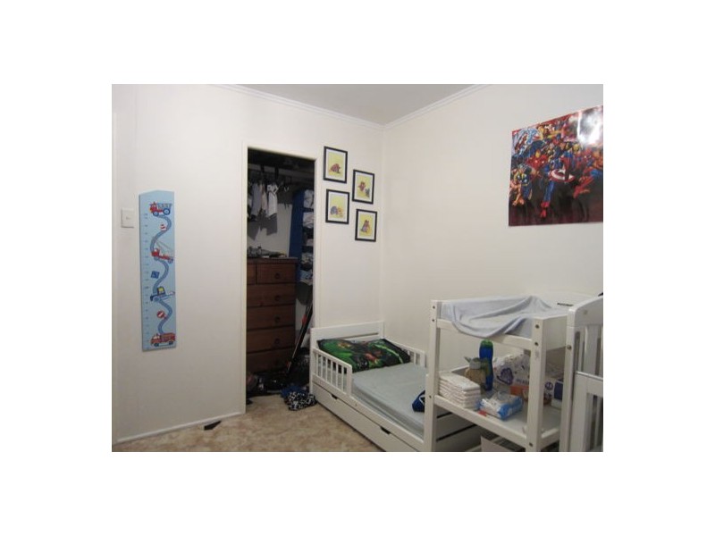 8 Bryant Street, Bundamba QLD 4304