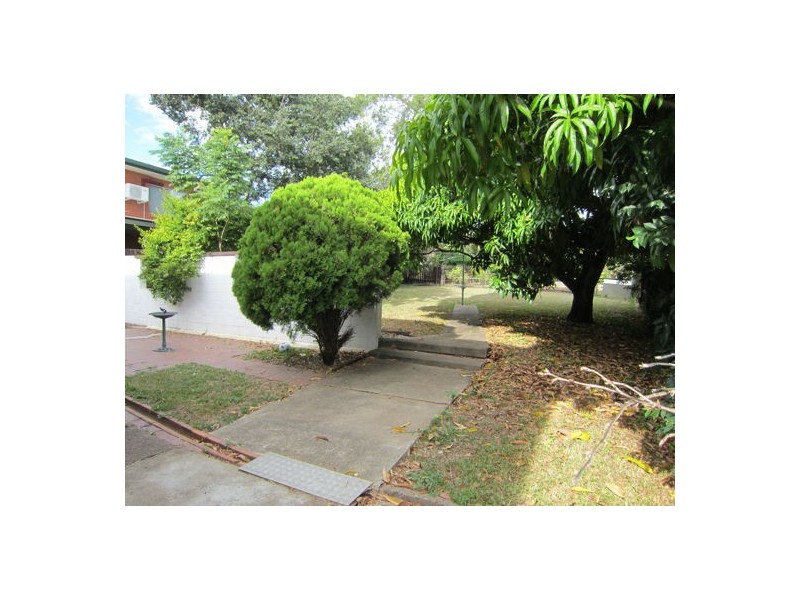 8 Bryant Street, Bundamba QLD 4304